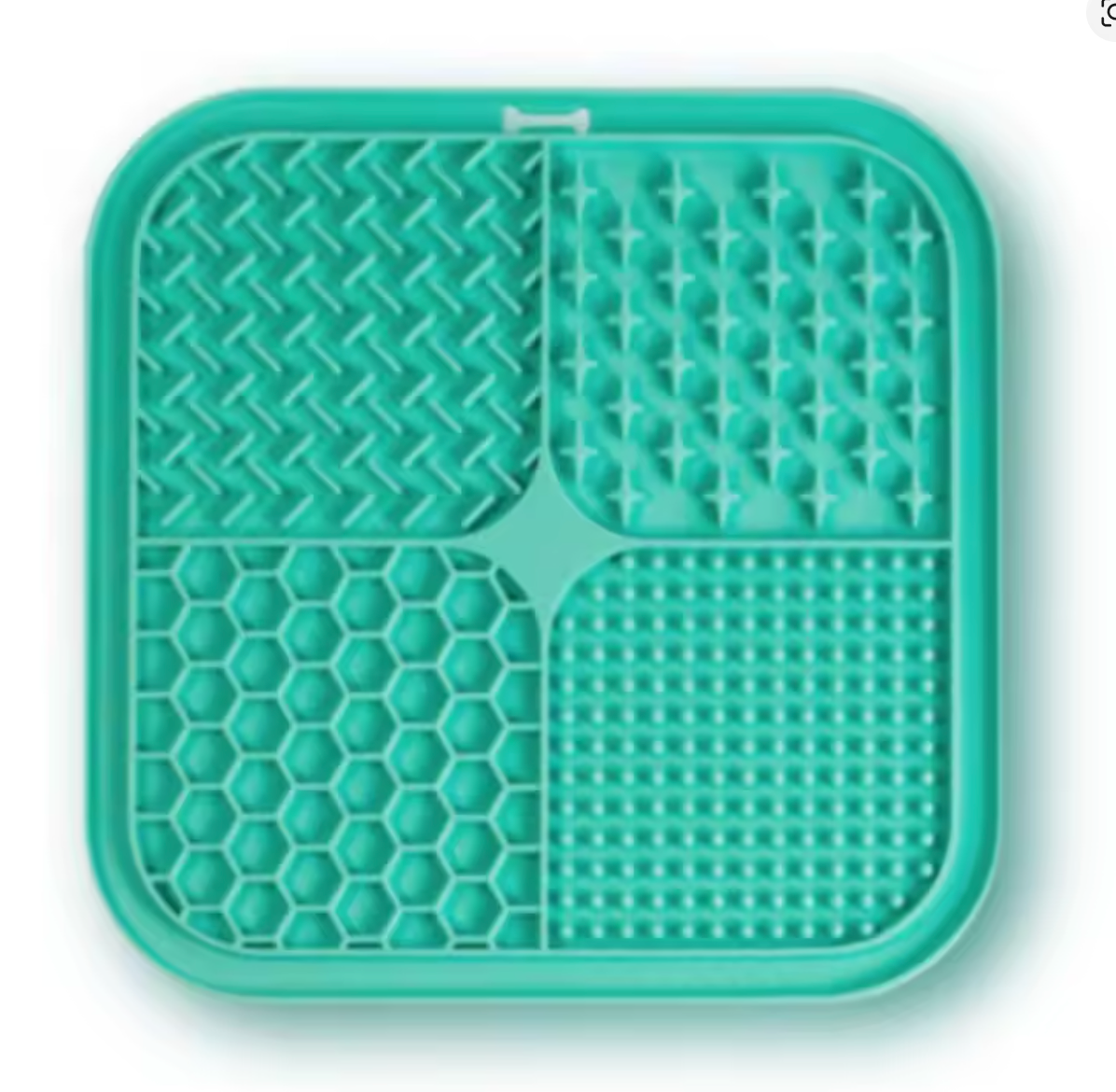 Pet licking silicone mat