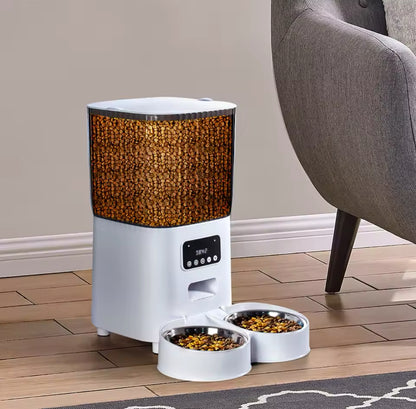 Smart pet feeder